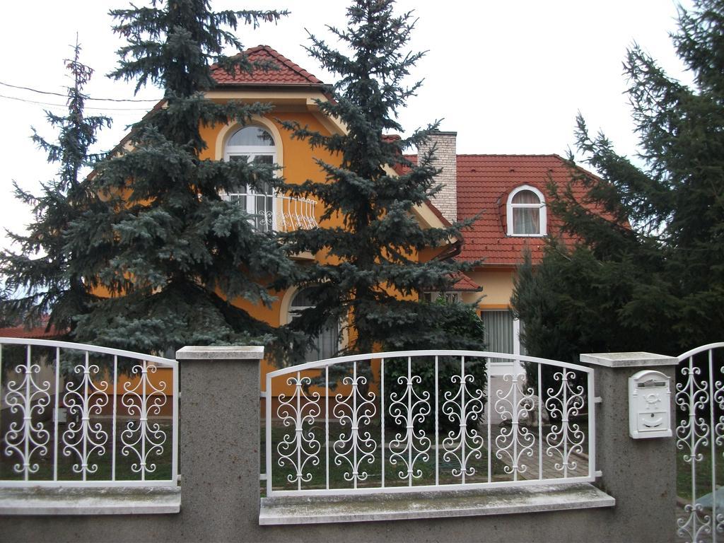 מלון Győrújbarát Jobor Vendeghaz מראה חיצוני תמונה